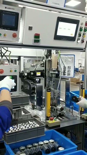 Automotive door and window motor assembly lock (blow nail) #industry40 #automatedsolutions