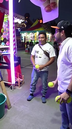 Es un experto en este juego de feria #ciegominigames #carnivalgames