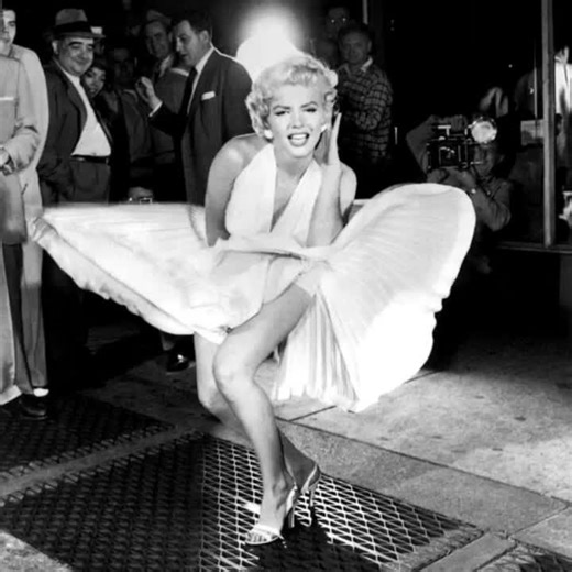 Colorize classics. #color #colorize #marilynmonroe #blackandwhite #memory #oldphoto