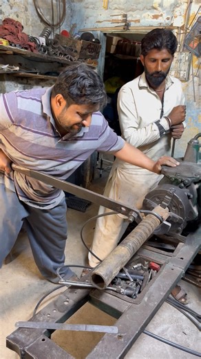 12mm Heavy Duty Spring Making on Vintage Lathe Machine | Old School Craftsmanship #diy #ytshorts￼