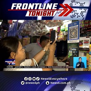 #FrontlineTonight | Mas pinadali ang cashless transaction sa isang palengke sa Metro Manila kasunod ng paglulunsad dito ng Paleng-QR Ph ng Bangko Sentral ng Pilipinas. Ang QR code na gamit ng mga tindera, compatible sa iba't ibang digital wallets at digital banks. #News5 | via Shyla Francisco For more latest stories, visit us at www.news5.com.ph | News5