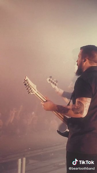 beartoothband (@beartoothband)’s videos with Below - Beartooth