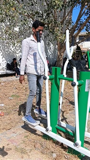 kon si jagah h batao comnet me