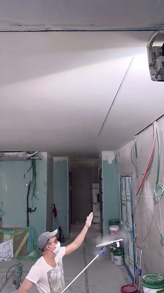 כל שלבי הסרת האבק מהתקרה לאחר השיוף לפני צביעת יסוד לצבע הראשון . . . #עבודותשפכטל ‎ #עבודותצבע #עבודותגמר #painterslife #drywalllife