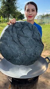 253K views · 2.4K reactions | Black cake cook with sauce recipe | Cook with Me | Facebook