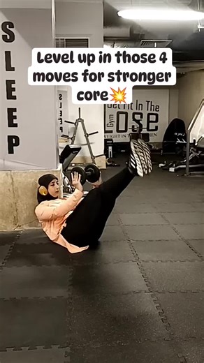 Train your core and progress in its exercises for better overall strength and performance 💥 Why do the 'V.Sit' exercise? 👉🏻The V-sit is an effective way to target the abs, obliques, and hip flexors alongside improving your core and trunk balance. ✨The purpose of the hold is to keep your core muscles engaged. Use these muscles to keep your torso raised. Why do the 'decline bench sit ups/crunches' exercise? 👉🏻Decline situps increase spinal flexion and work the core muscles around the torso, t