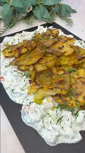 The best extra-crispy potatoes without frying! The best way to make oven-roasted potatoes