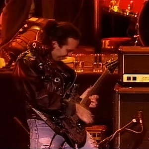 Joe Satriani - "Satch Boogie" (Guitar Legends 1992) #guitarsolo #guitar #joesatriani #NathanEast | Shred Music TV