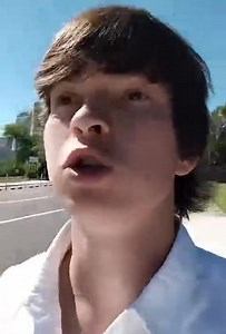 5.2K views · 176 reactions | Cet petit français est meilleur en économie que le notre mozart de la finance ... Écoutez son explication de la guerre commerciale entre les USA  et la Chine . | Rolland Gontard | Facebook