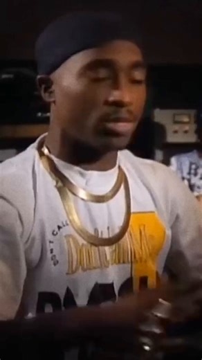 @jacksonhinklle #Tupac laid down the truth in 1992 during a #MTV