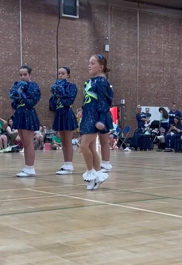 Fluffy Morris Dancing with Zephyr Dancers