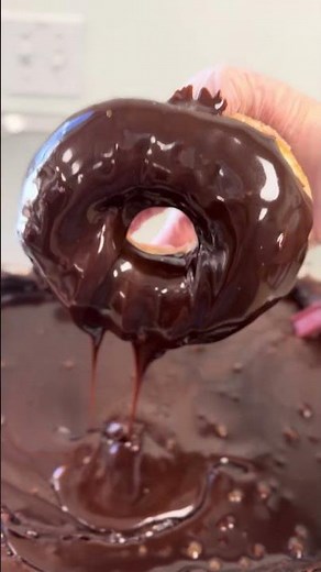 Chocolate Frosted DONUT 🍫 #donut #chocolate te