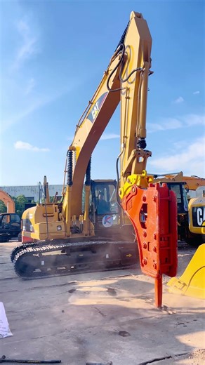 The steel plate got smashed #usedexcavator #usedhammer #Kaixiaomachinery #cantonfairchina