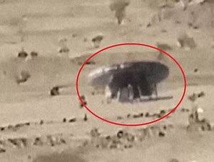 240K views · 2.5K reactions | Real UFO With Aliens Caught On Camera From Saudi Arabia - UFO Or Military Vehicle- Alien Sightings Join Group Watch More : Mysterious Aliens | Mysterious UFOs | Facebook
