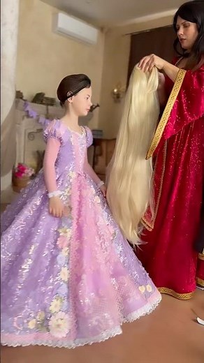 #Backstage 💜#princessdress #rapunzel #tangled #tangledrapunzel #rapunzelcosplay #cosplayer #dressup