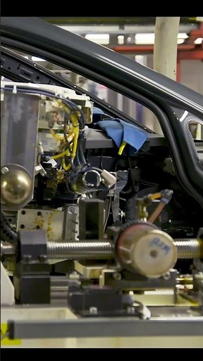 Robots Building Cars