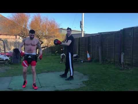 Old school boxing abdominal training method. How the old school pros trained abs to take punches.