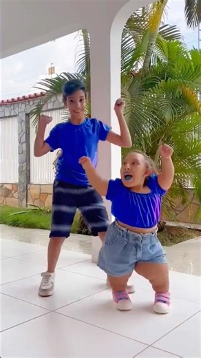 Trendy dance with MC Divertida and Henrique!!!