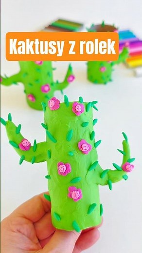 Cacti made of rollers and plasticine are a simple art activity for children #diy #childfun