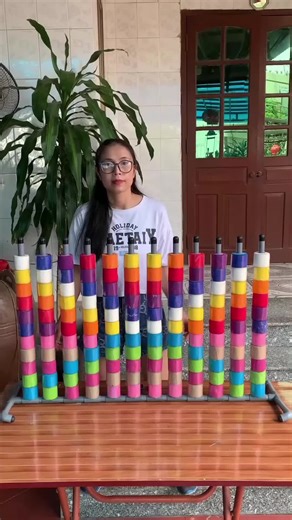 Circle Matching Boxes Game: Challenge Your Colors!