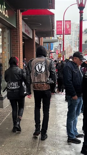 DIY Battle Jacket Tips for Punk Fashion Enthusiasts