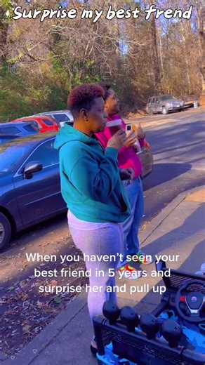 Heartwarming Homecoming Surprise with Best Friends