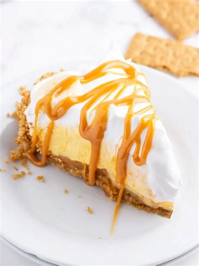 4.7K views · 29 reactions | Caramel Banana Cream Pie 不 This Caramel Banana Cream Pie layers buttery graham cracker crust, sweet caramel, and creamy banana pudding. Topped with fluffy whipped cream, it’s pure dessert bliss in every bite. Ingredients: 12 graham cracker sheets ¼ cup sugar 6 TBS butter Recipe in the Coʍʍеոτ  | Recipes by banana | Facebook