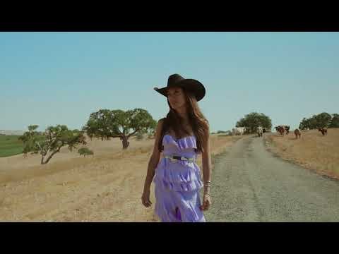 Annie Bosko - Bright and Blue Sky (Official Visualizer)