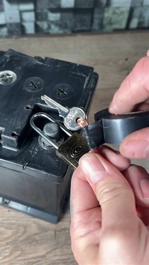 Battery clamp hack with a lock | Storm Breakers