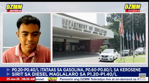 👩‍🏫 𝗠𝗮𝘀 𝗴𝘂𝗺𝗮𝗴𝗮𝗮𝗻 𝗯𝗮 𝗮𝗻𝗴 𝗽𝗮𝗴𝘁𝘂𝘁𝘂𝗿𝗼 𝗮𝘁 𝗽𝗮𝗴𝗸𝗮𝘁𝘂𝘁𝗼 𝗸𝗮𝗽𝗮𝗴 𝗵𝗶𝗻𝗱𝗶 𝘀𝗶𝗸𝘀𝗶𝗸 𝗮𝗻𝗴 𝗸𝘂𝗿𝗶𝗸𝘂𝗹𝘂𝗺? Ayan ang isa sa layunin ng MATATAG K-10 curriculum, isang repormang naglalayong bawasan ang dami ng tinuturo sa basic education at palakasin ang "foundational skills." Batay sa pagsusuri ng PIDS sa unang taon ng pilot implementation nito, may makabuluhang learning outcomes lalo na sa mga nasa Grade 2, at mas naging flexible ang mga guro sa pagtuturo. 