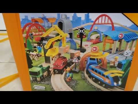 BRIO Smart Tech Sound Action Tunnel Deluxe Set review Part 1 - Unboxing and Analysis of Contents