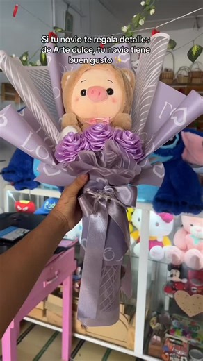 Arte dulce on Instagram: "Si tu novio te regala detalles de arte dulce, tu novio tiene buen gusto 🤭✨ #ramos #detalles #tiendaderegalos #cerete"