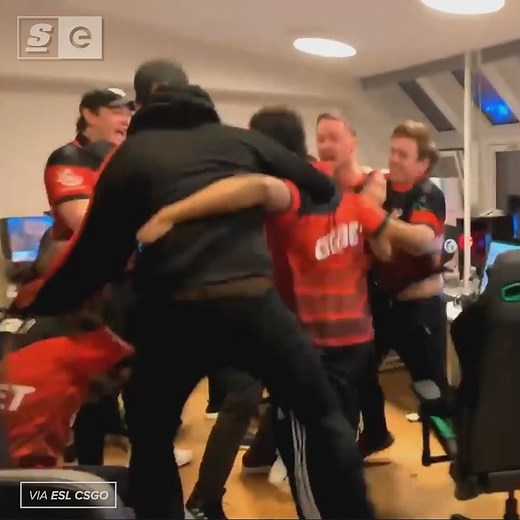 The BEST ESPORTS MOMENTS of 2021 in exactly 1 minute...