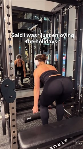 Nicole Peters l Hybrid Performance Coach on Instagram: "Anyone else re-introducing themselves to leg day 😮‍💨"