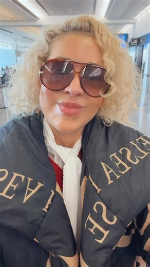 Maria Cunier 🧿 on Instagram: "“Contrast is what makes photography interesting.- Conrad Hall” 🙏❤️ “O contraste é o que torna a fotografia interessante. - Conrad Hall“🙏❤️ Trend Alert: white shirt and oversized sunglasses Tendencia da Moda: Camila branca e Oculos escuros grande. #trendalert #whiteshirt #winterlook #statementpiece #airportlook"