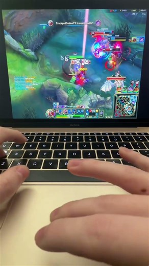 Trackpad Zed. No mouse.