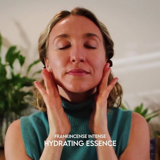 Discover our award-winning Frankincense Intense™ Age-Defying collection✨ | Neal's Yard Remedies