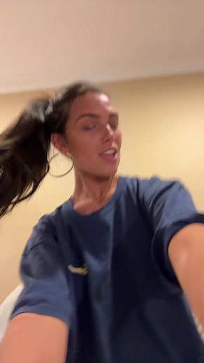 Hand Movement Techniques: Creative Gestures to Learn