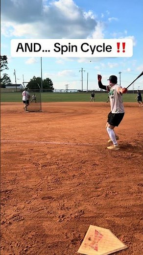How to take an inside pitch to RF ‼️ #slowpitchsoftball #slowpitch #softball #baseball #PSE