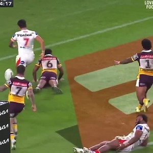 Classic hamstring strain for Mikaele Ravalawa, non-contact sprinting mechanism (“shot by a sniper”). Didn’t look good, had dealt with a hamstring issue earlier this season too. Multi-week absence likely upcoming for him | NRL Physio