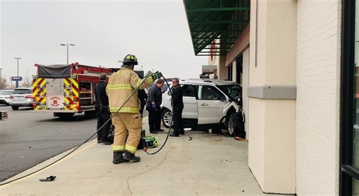 UPDATED: SUV slams through front doors of Kirksville Dollar Tree