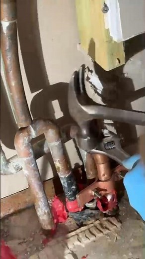 Plumbers' Dilemma: Fixing a Damaged Copper Pipe