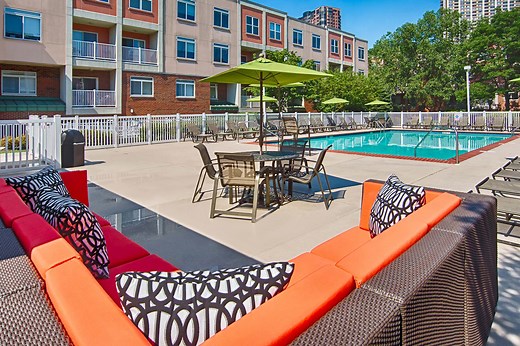 River Club Apartments | Apartments in Edgewater NJ
