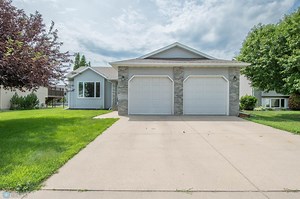 1125 18 1/2 Street N, Moorhead, MN 56560 - MLS 6751578 - Coldwell Banker