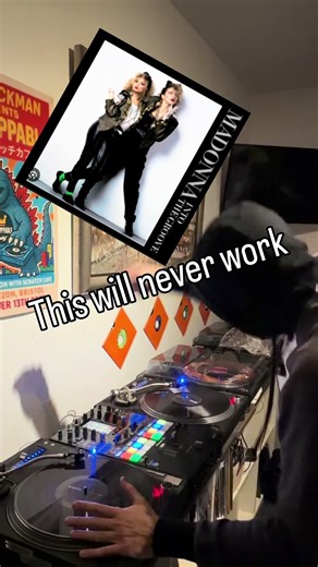 ❤️Madonna get into the groove❤️ And his shouldn’t work and I shouldn’t be allowed to do it but I did, there isn’t much better then this crunchy 80’s amazingness #scratchdj #turntableist #madonna