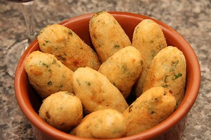 Receita de Bolinho de bacalhau e mandioca, enviada por luzia - TudoGostoso