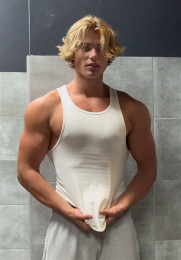 alexis (@alexis.icarus)’s videos with son original - alexis