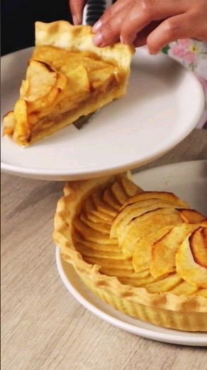 تارت التفاح الشهيرة وصفة ولا أروع! Tarte Aux Pommes 🍏 | French Apple pie (Tart) 🍏