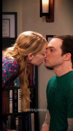 Sheldon kisses another woman 😱💔
