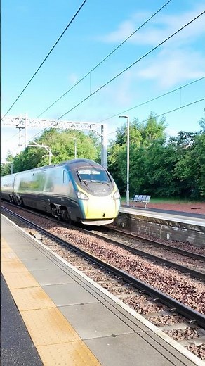 Avanti West Coast Pendolino Polmadie Car M.D. to Edinburgh passing Carfin #pendolino #trainspotting